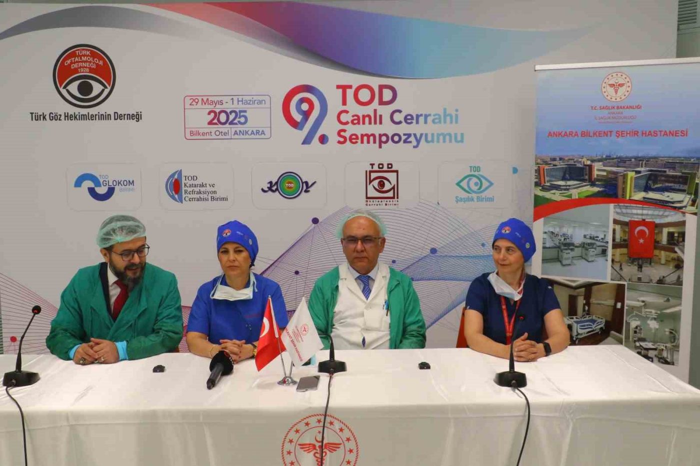 Bilkent Şehir Hastanesi’nde düzenlenen ‘Canlı Cerrahi Sempozyumu’ kapsamında 4 günde