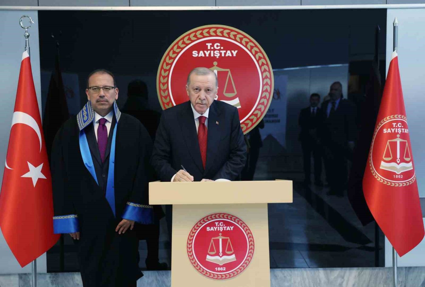 Cumhurbaşkanı Recep Tayyip Erdoğan, “Her ne kadar kimleri rahatsız olsa