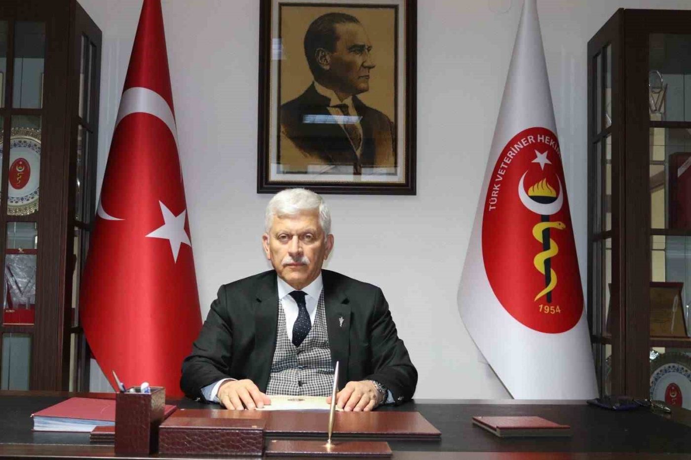 Türk Veteriner Hekimleri Birliği (TVHB) Merkez Konseyi Başkanı Ali Eroğlu,