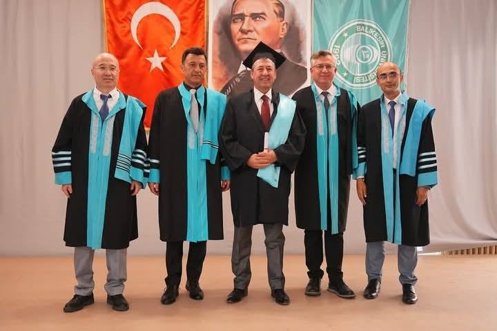 Balıkesir Üniversitesi Havran Meslek Yüksekokulu, 2025 yılı mezunlarını verirken, Burhaniye