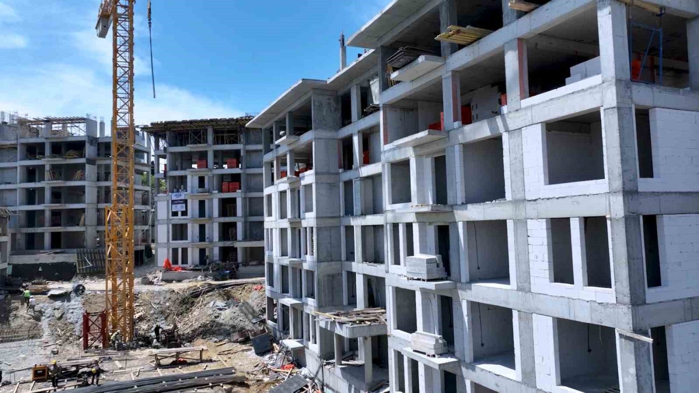 Çevre, Şehircilik ve İklim Değişikliği Bakanı Murat Kurum, ’Yarısı Bizden’