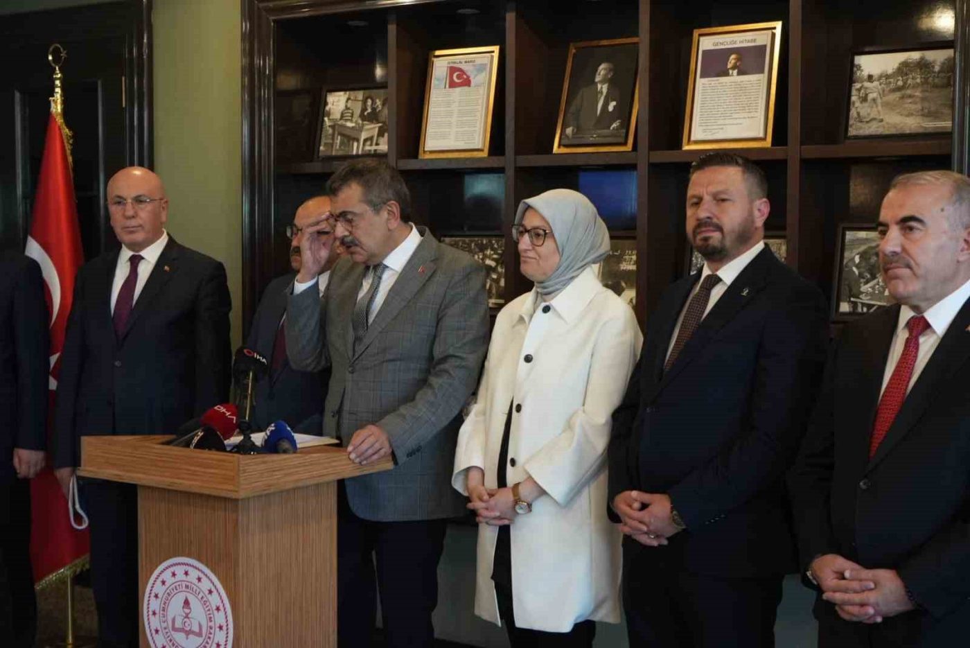 Milli Eğitim Bakanı Yusuf Tekin Balıkesir ziyaretinde Balıkesir’in eğitim-öğretimini ilgilendiren