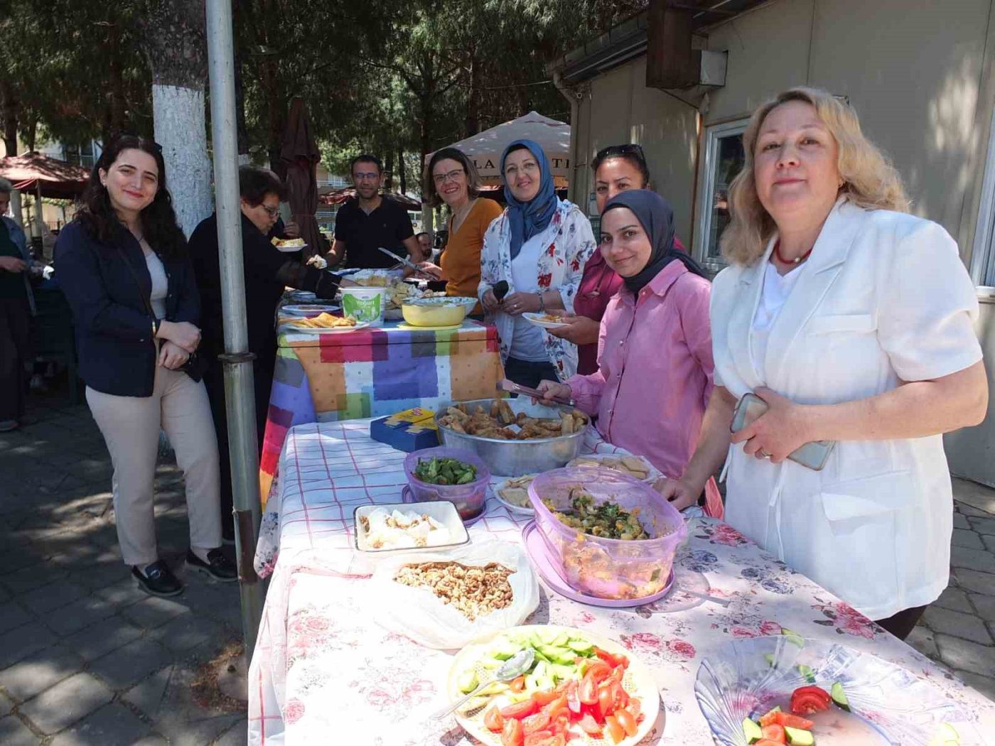 Burhaniye ilçesinde, Edremit Körfezi Çölyaklılar Derneği çatısı altında bir araya