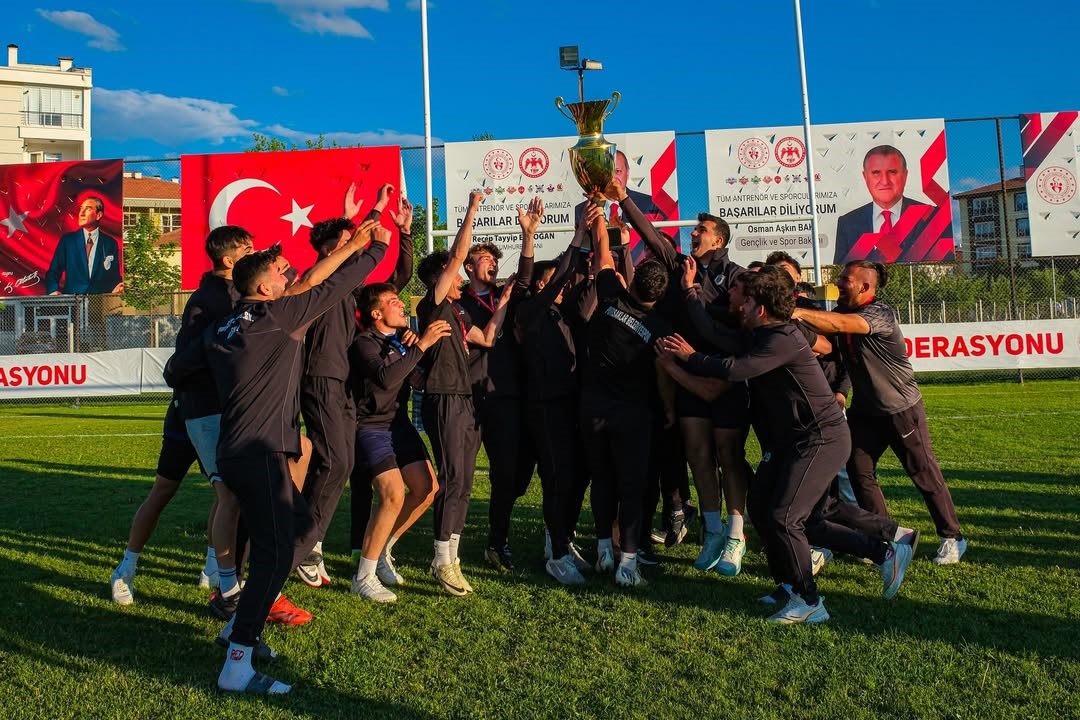 Pursaklar Belediye Spor Kulübü, Türkiye Ragbi Federasyonu’nun düzenlediği 7’li Ragbi