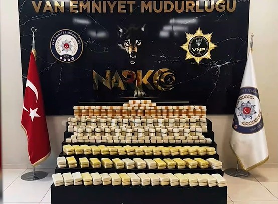 İçişleri Bakanı Ali Yerlikaya, Van ve Şanlıurfa’da gerçekleştirilen operasyonlarda 311,5