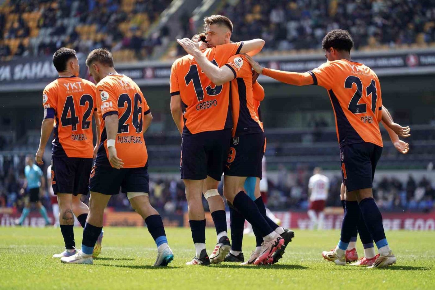 RAMS Başakşehir, Trendyol Süper Lig’in 35. haftasında yarın sahasında Fenerbahçe
