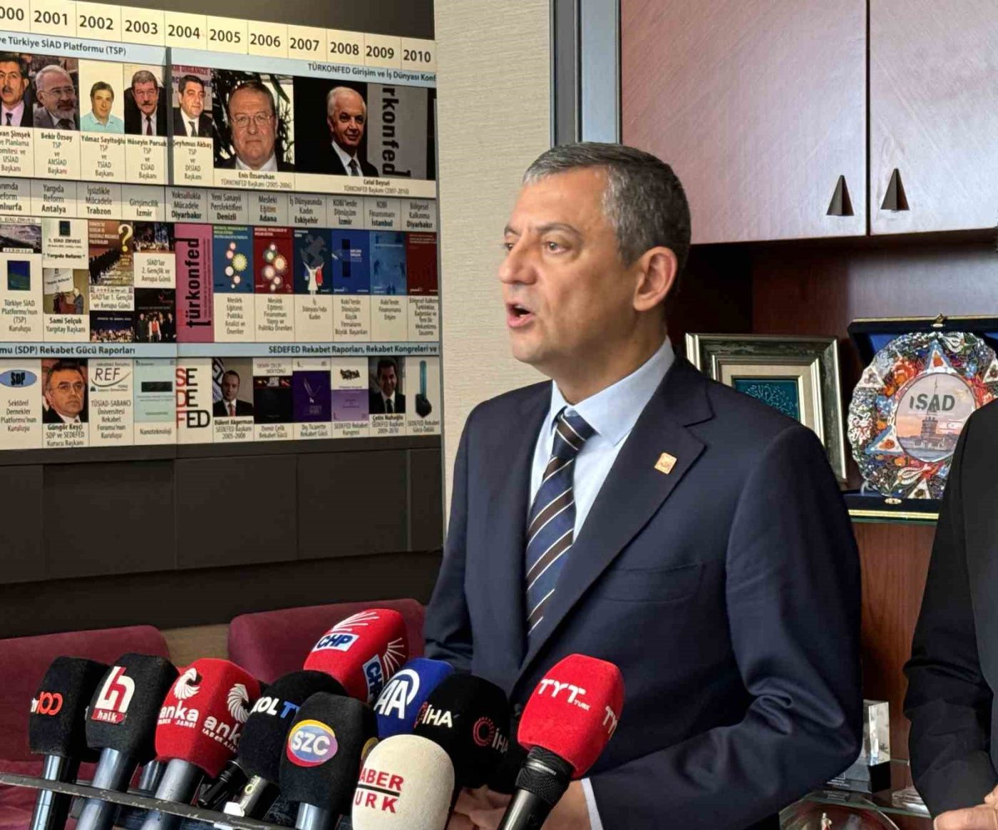 Cumhuriyet Halk Partisi (CHP) Genel Başkanı Özgür Özel, Türk İş