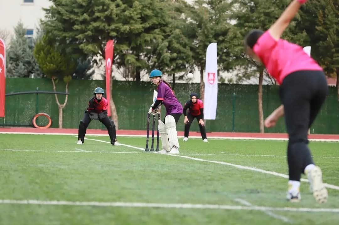 Okul Sporları Kriket Türkiye Şampiyonası Denizli’nin ev sahipliğinde yapılacak. 32