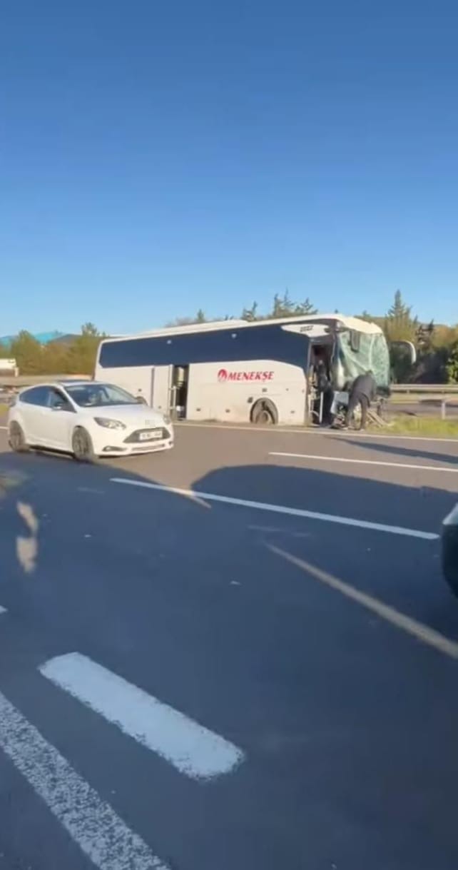 Ankara’da geziden dönen öğrencileri taşıyan otobüsün bariyerlere çarptığı kazada 4