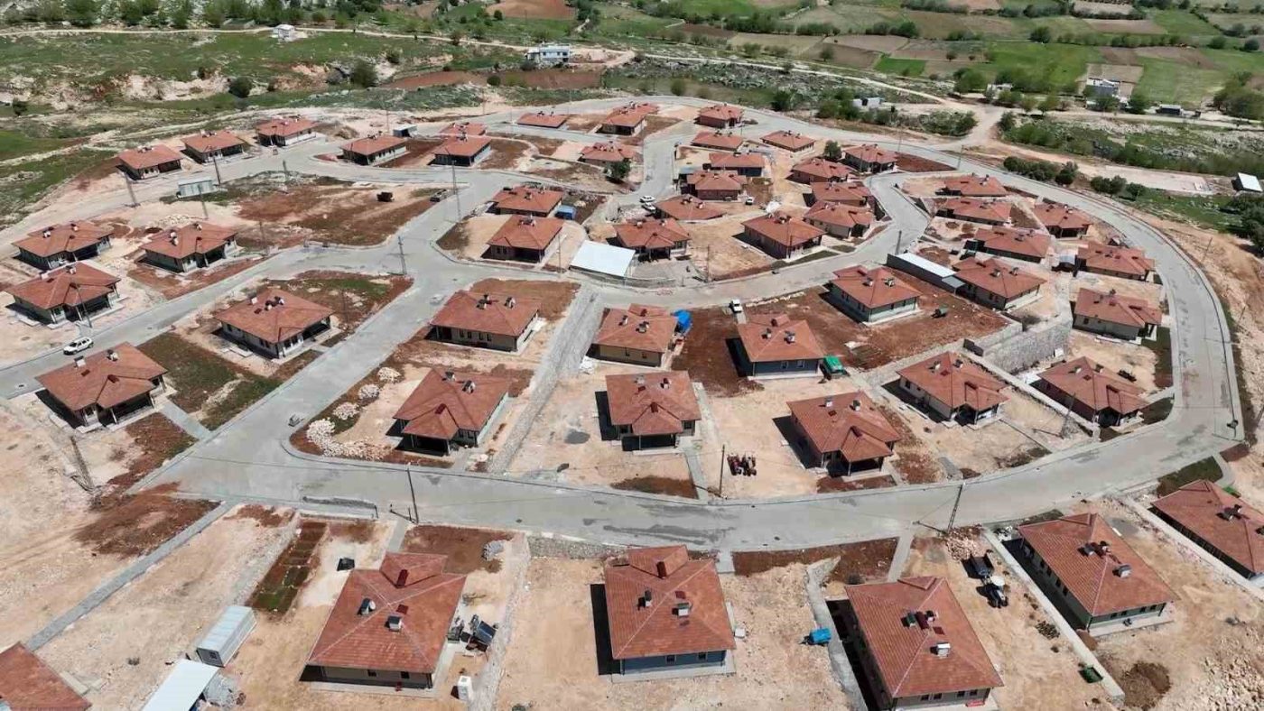Çevre, Şehircilik ve İklim Değişikliği Bakanlığı, asrın felaketinin ardından ağır