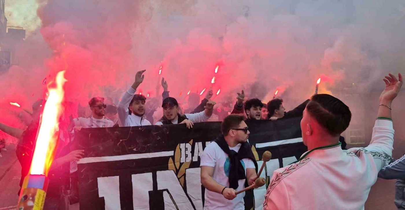 Trendyol Süper Lig’de oynanan Fenerbahçe-Beşiktaş derbisi öncesinde Bartın’da maçı izlemek