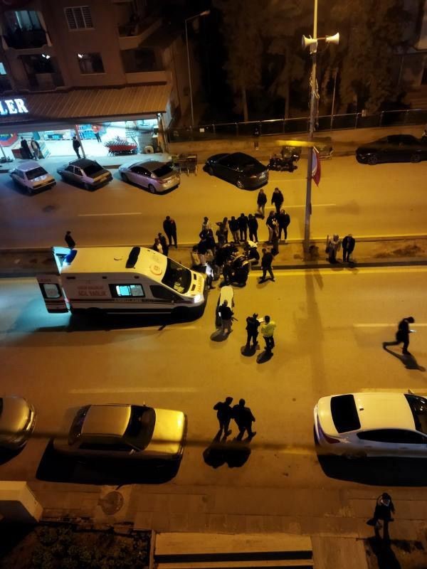 Ankara’nın Akyurt ilçesinde yolun karşısına geçen bir kişiye motosiklet çarptı,