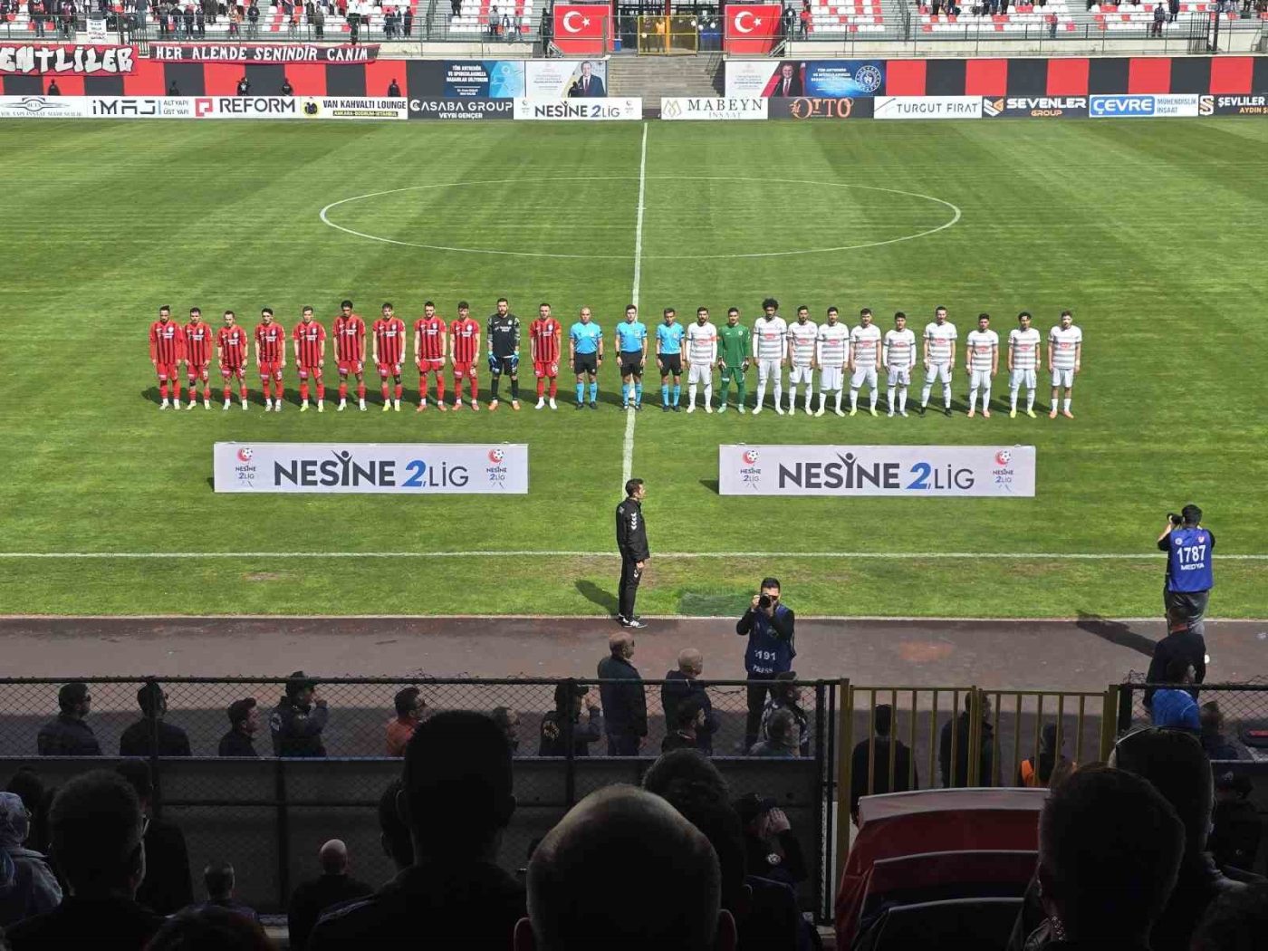 TFF 2. Lig Kırmızı Grup 30. haftasında Vanspor FK, sahasında