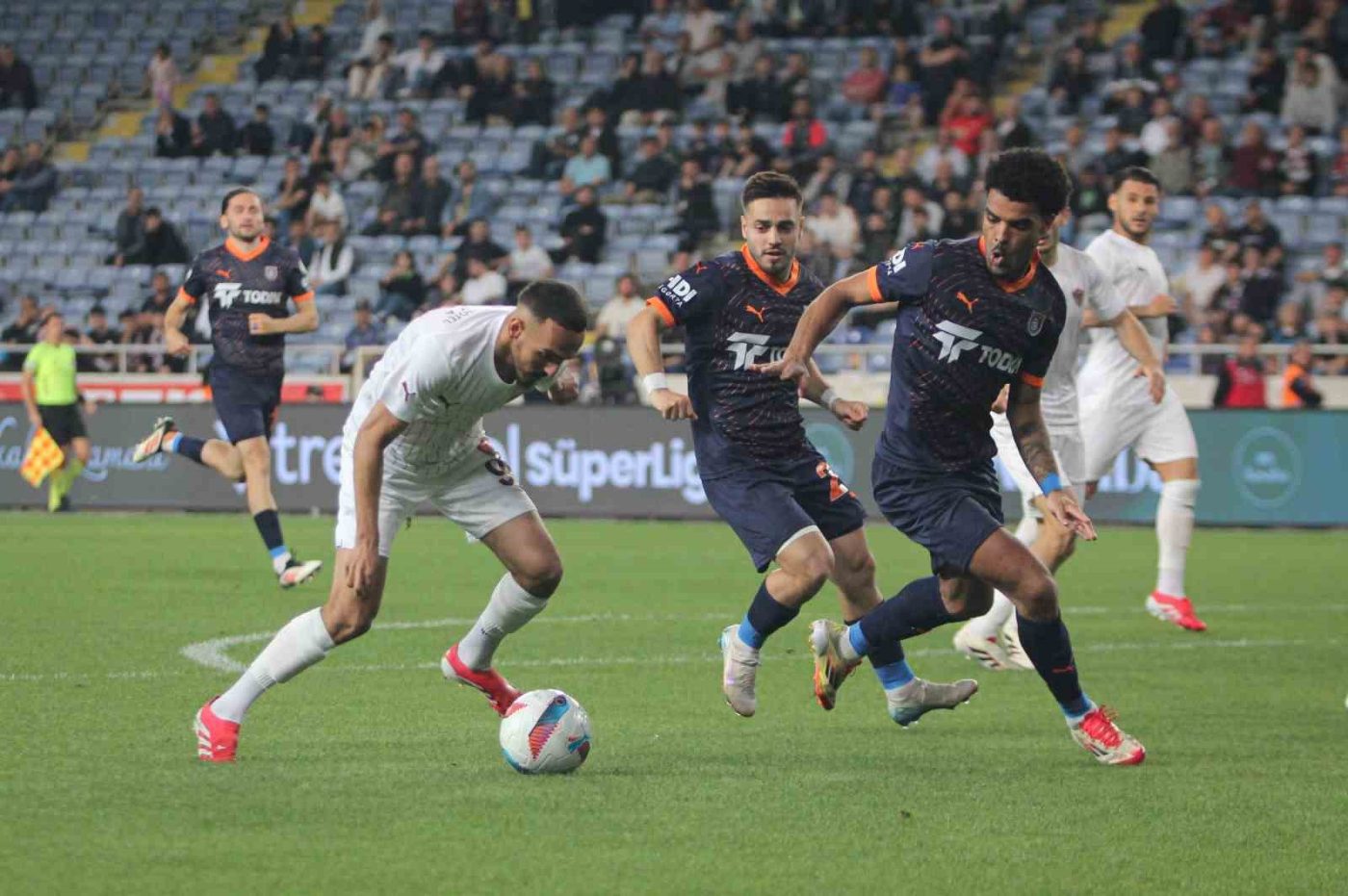 Trendyol Süper Lig’in 34. haftasında Atakaş Hatayspor, Mersin’de oynanan karşılaşmada