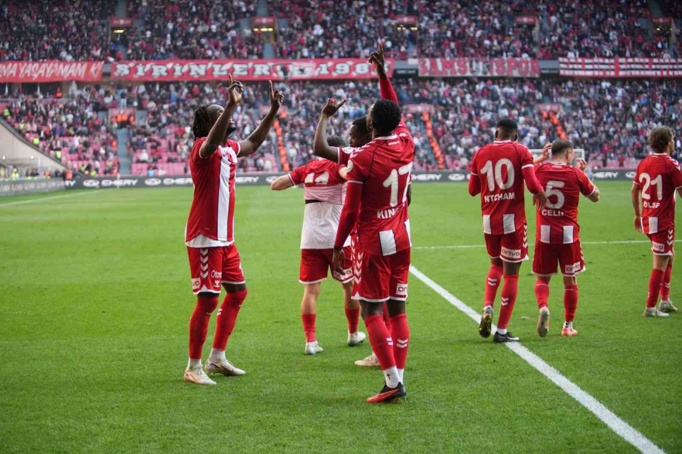 Trendyol Süper Lig’in 34. hafta müsabakasında Samsunspor evinde Eyüpspor’u 3-0