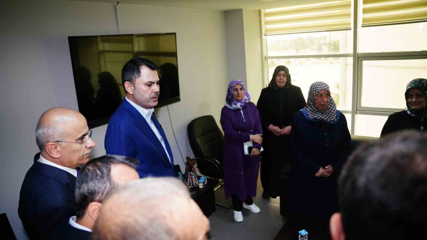 Malatya’da incelemelerde bulunan Çevre, Şehircilik ve İklim Değişikliği Bakanı Murat