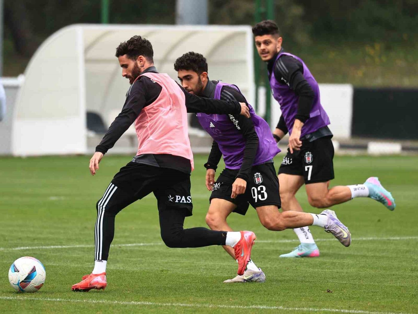 Beşiktaş, Trendyol Süper Lig’in 34. haftasında Fenerbahçe ile deplasmanda oynayacağı