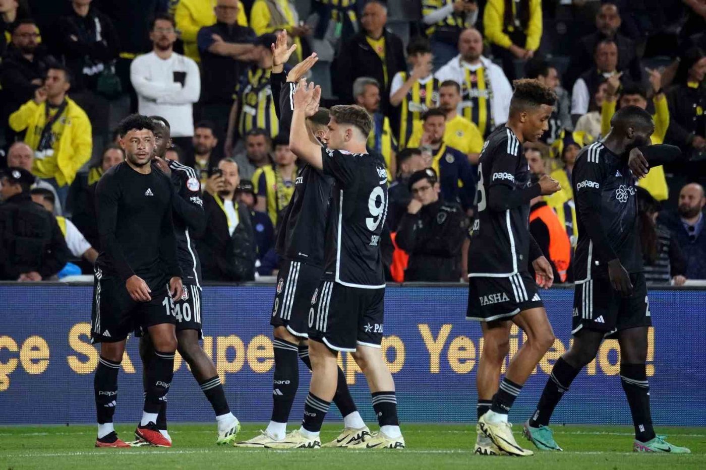 Süper Lig’de en son 2004-2005 sezonunda Fenerbahçe’yle oynadığı iki maçı