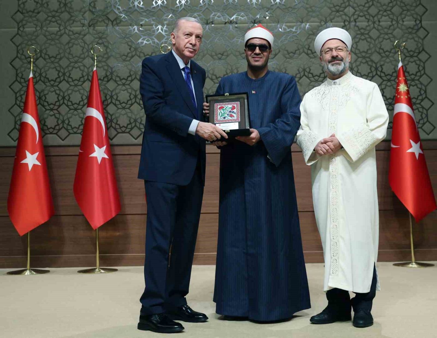 Cumhurbaşkanı Recep Tayyip Erdoğan, “Kısır gündemler ve suni tartışmalar eliyle