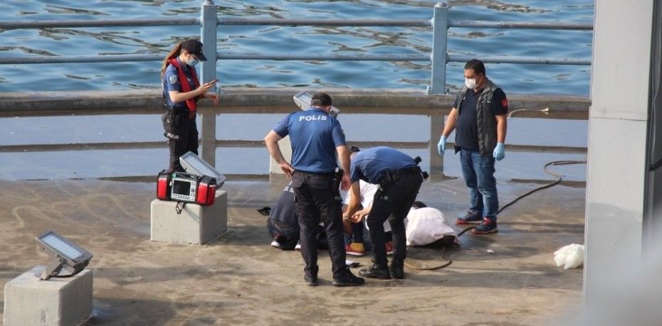 Eminönü Galata Köprüsü’nde balık