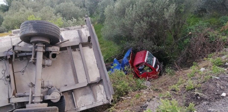 Çanakkale’nin Ayvacık ilçesinde kamyon