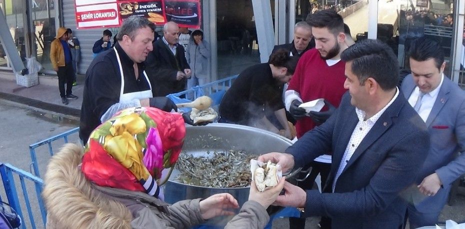 Bursa’da düzenlenen hamsi festivaline