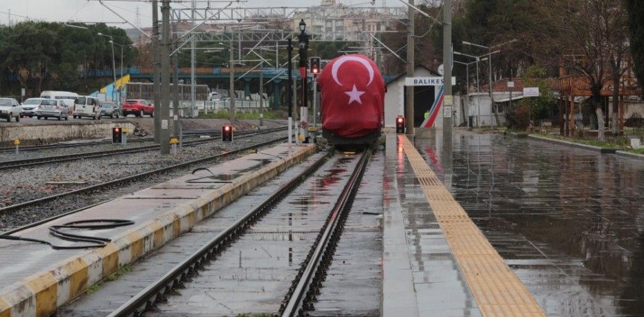 BALIKESİR ATA’SINI KARŞILADI