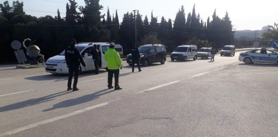 Balıkesir’de uygulama yapan polis