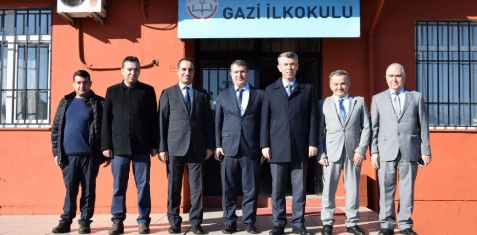 KAYMAKAM SIRMALI, YIKILACAK OKULLARI GEZDİ