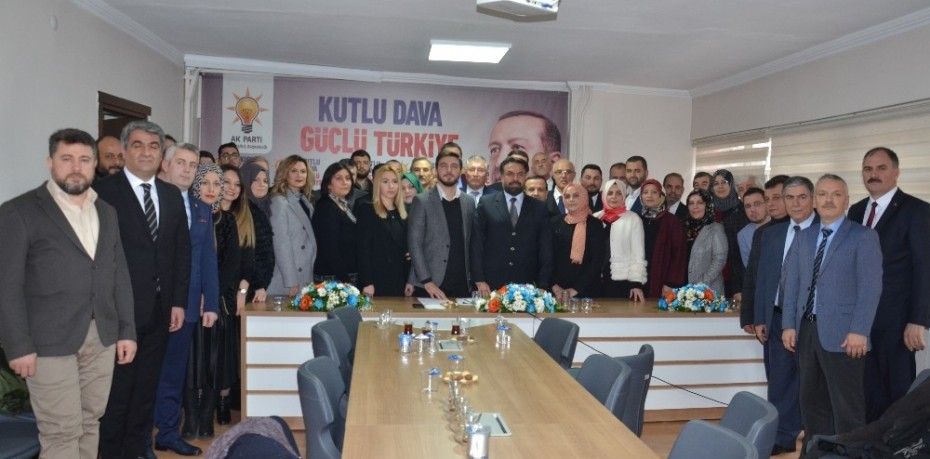 AK PARTİ BALIKESİR İL YÖNETİMİ TANITILDI