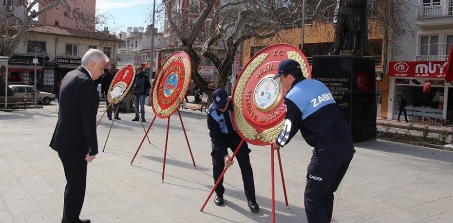 BURHANİYE’DE ÇANAKKALE ZEFERİ İÇİN ÇELENK SUNULDU