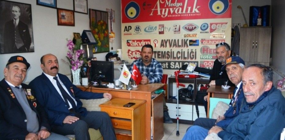 AYVALIKLI GAZİLER, GAZETECİLERİ UNUTMADI