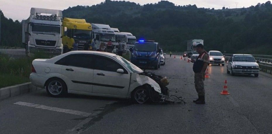 Samsun’da iki otomobilin çarpışması