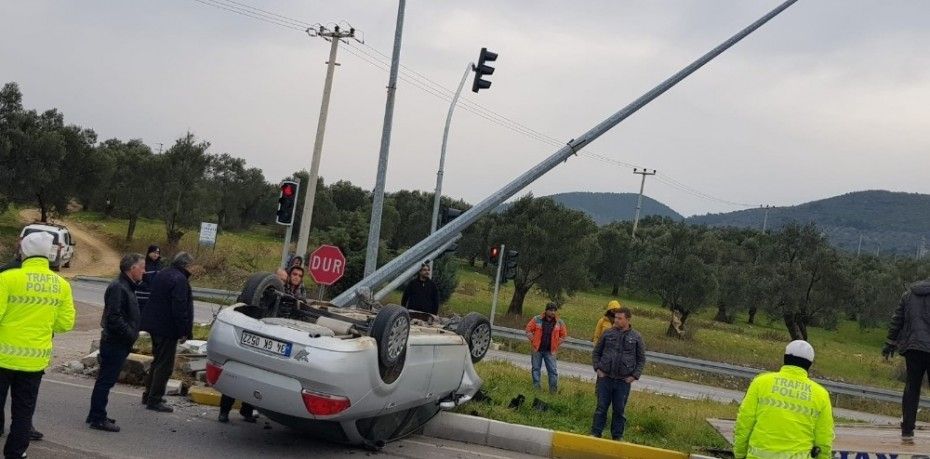 Burhaniye ilçesinde, Çanakkale-İzmir karayolunda