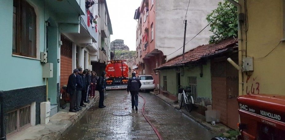 BAHÇEDE İFTAR HAZIRLIĞI YAPARKEN TÜP PATLADI