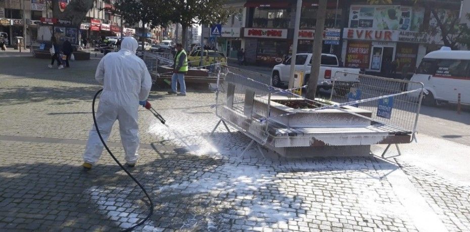 BALIKESİR’DE İTFAİYE EKİPLERİ VİRÜSLE AMANSIZ MÜCADELESİNİ SÜRDÜRÜYOR