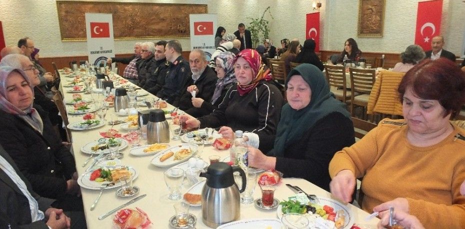 HAK ETTİKLERİ MADALYALARINI 46 YIL SONRA ALABİLDİLER