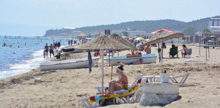 AYVALIK YENİ NORMALLEŞME SÜRECİNDE DENİZ VE PLAJ SEZONUNU AÇTI