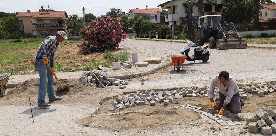 BURHANİYE’DE YOLLARIN TAMİRİNE BAŞLANDI