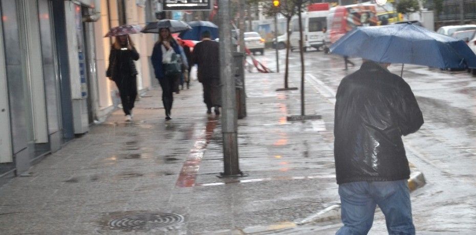 METEOROLOJİDEN SOĞUK VE YAĞIŞLI HAVA UYARISI