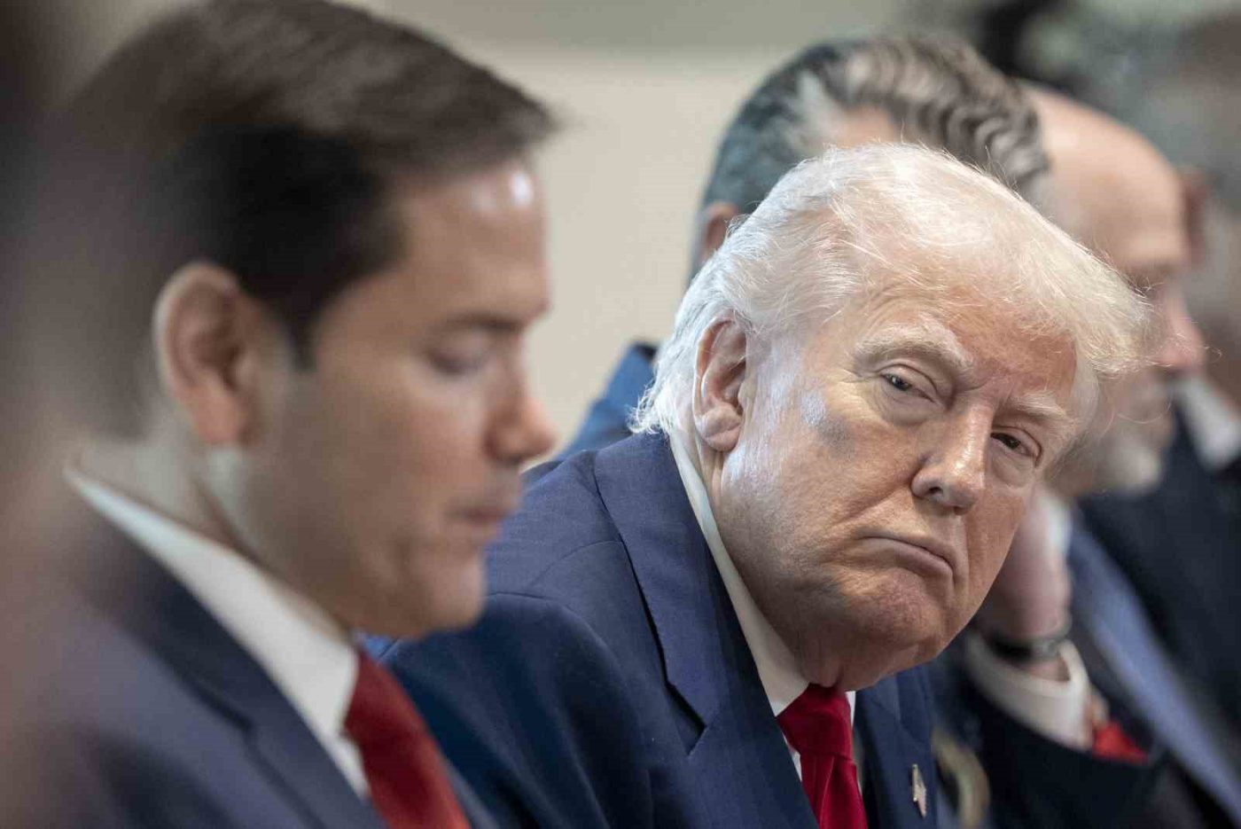 ABD Başkanı Donald Trump, “Çin’de fabrikalar kapanıyor çünkü biz onların