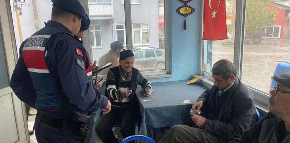 BALIKESİR’DE JANDARMADAN ’KAÇAKÇILIK VE ORGANİZE’ SUÇ OPERASYONU