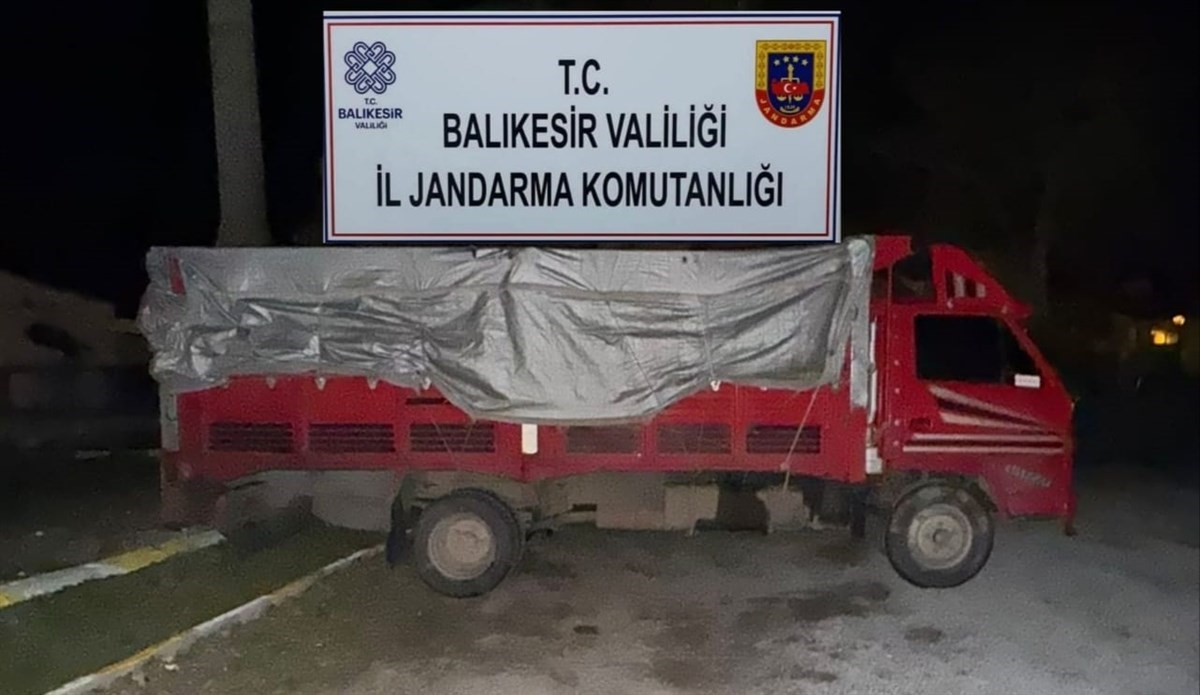 Balıkesi̇rde 127 Düzensi̇z Göçmen Yakalandı