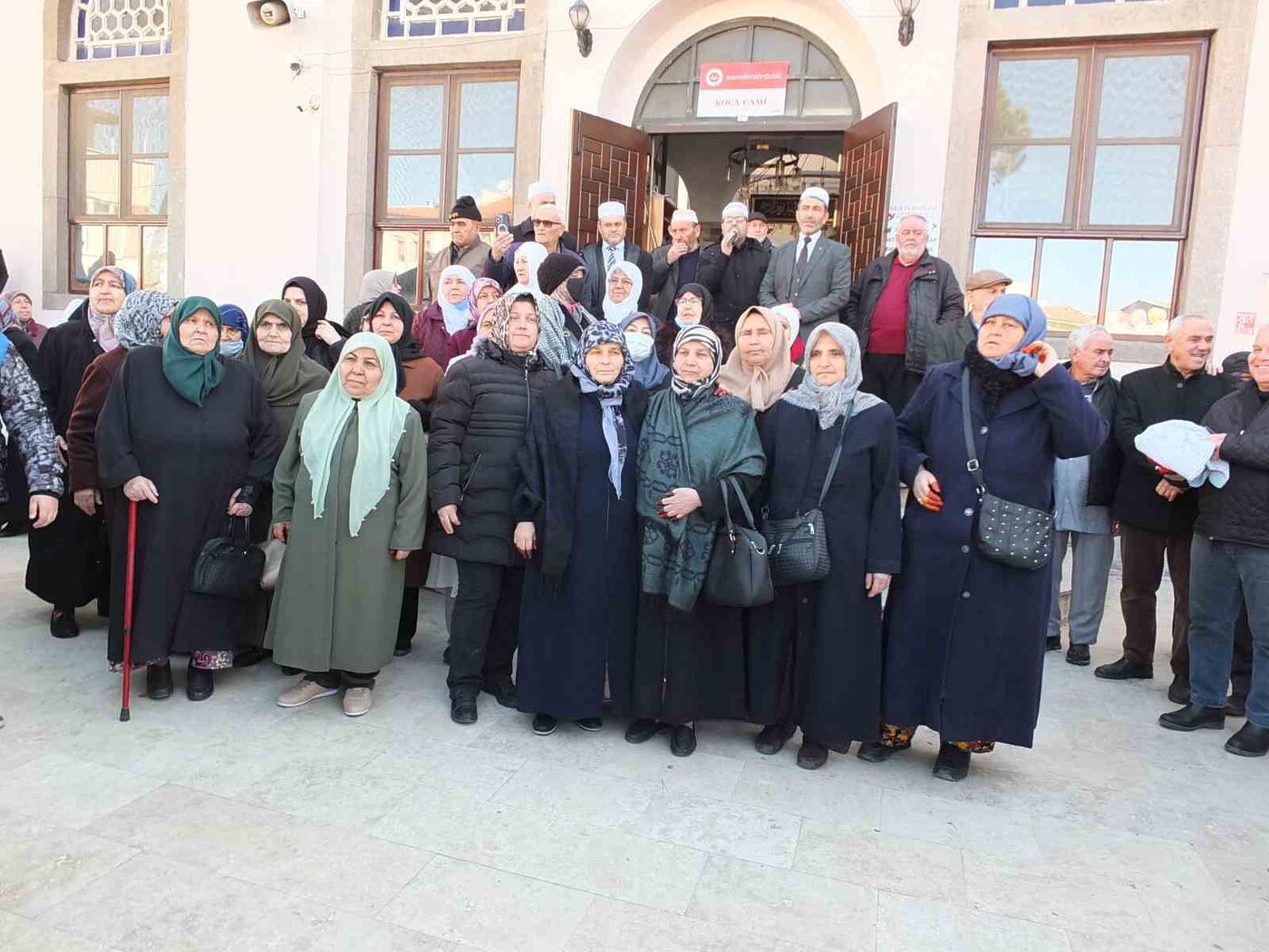 Burhaniye’de umrecilere coşkulu uğurlama