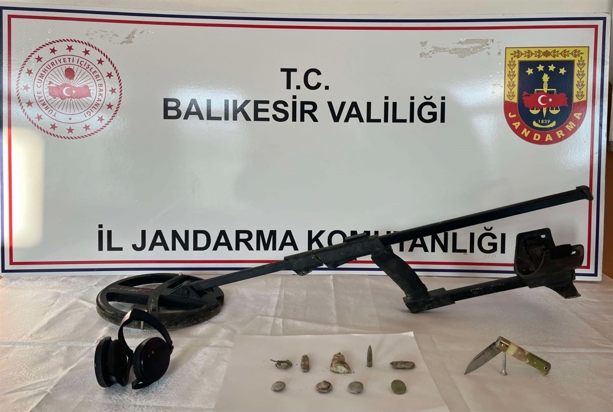 Jandarma, Kültür Ve Tabi̇at Varlıkları Kaçakçılarını Yakaladı