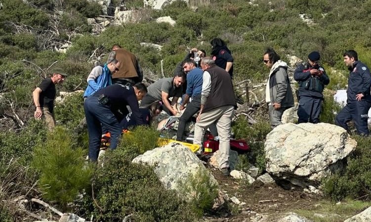 Kazdağları’nda yamaç paraşütü yapan