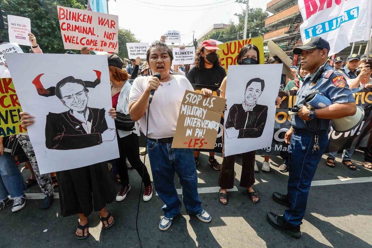 Blinken, Filipinler’de protesto edildi