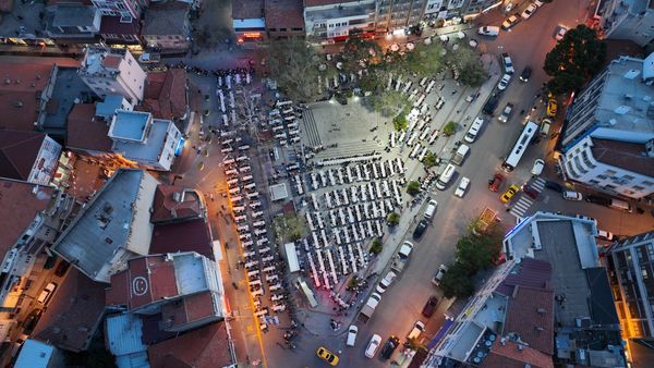 Burhaniye Belediyesi tarafından hayırseverlerin