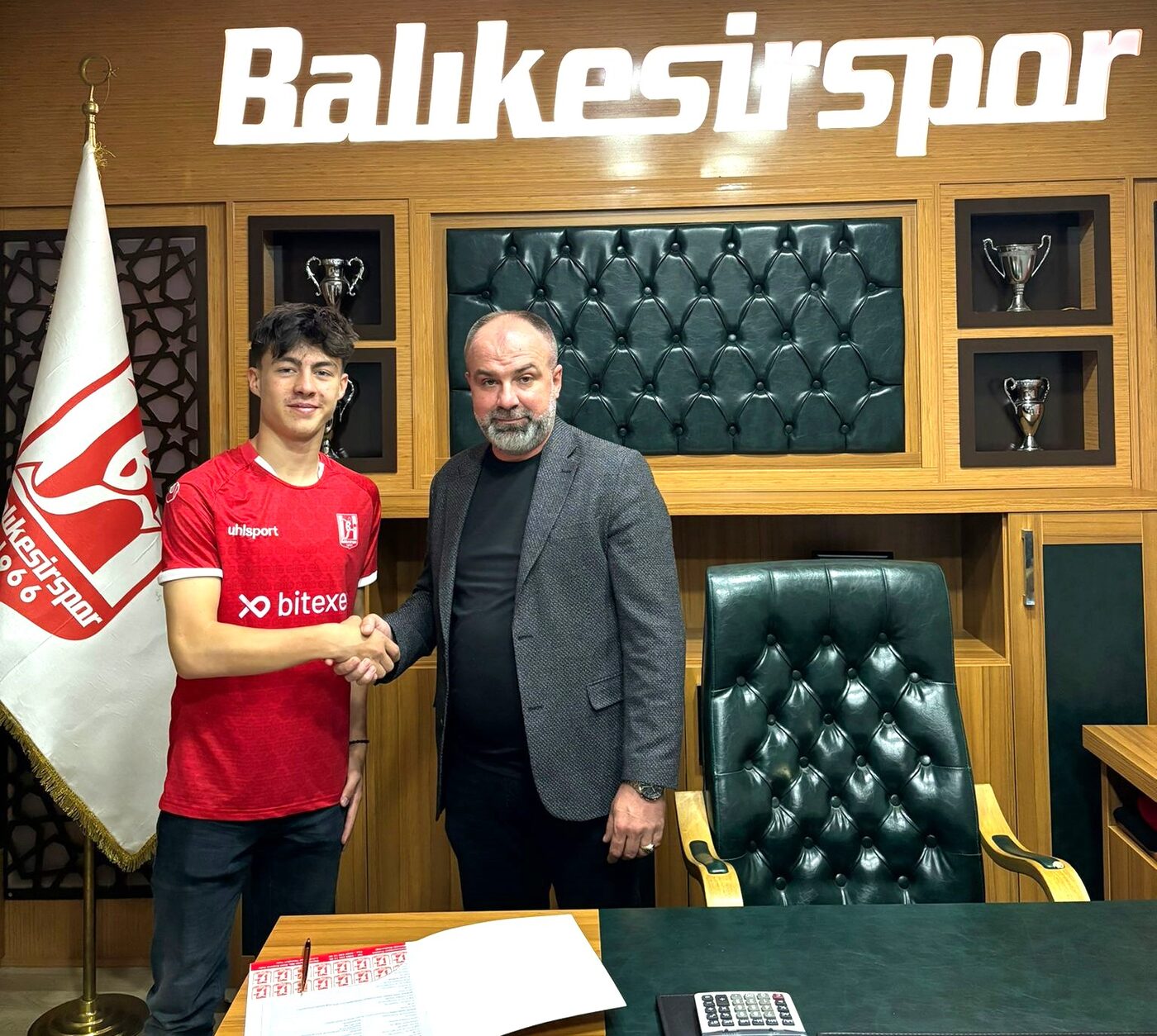 Balıkesirspor, U-15 takımı formasını giyen Kaan Bozkurt ile 3 yıllık