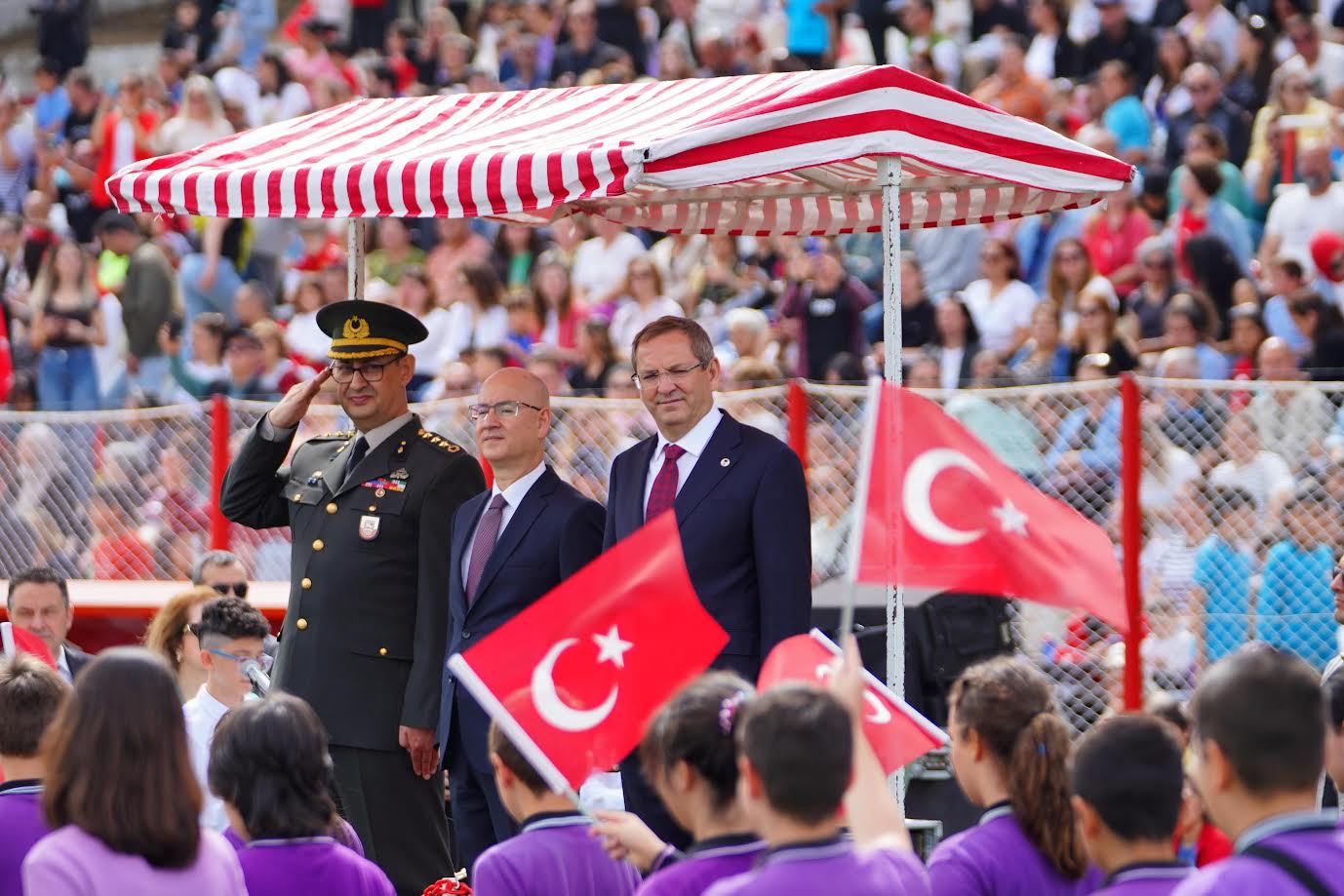 Balıkesir'in Ayvalık ilçesinde, 23